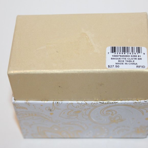 Stunning baguette Crystal Cluster bangle bracelet Silver-Tone NWT in Gift Box - Picture 8 of 9